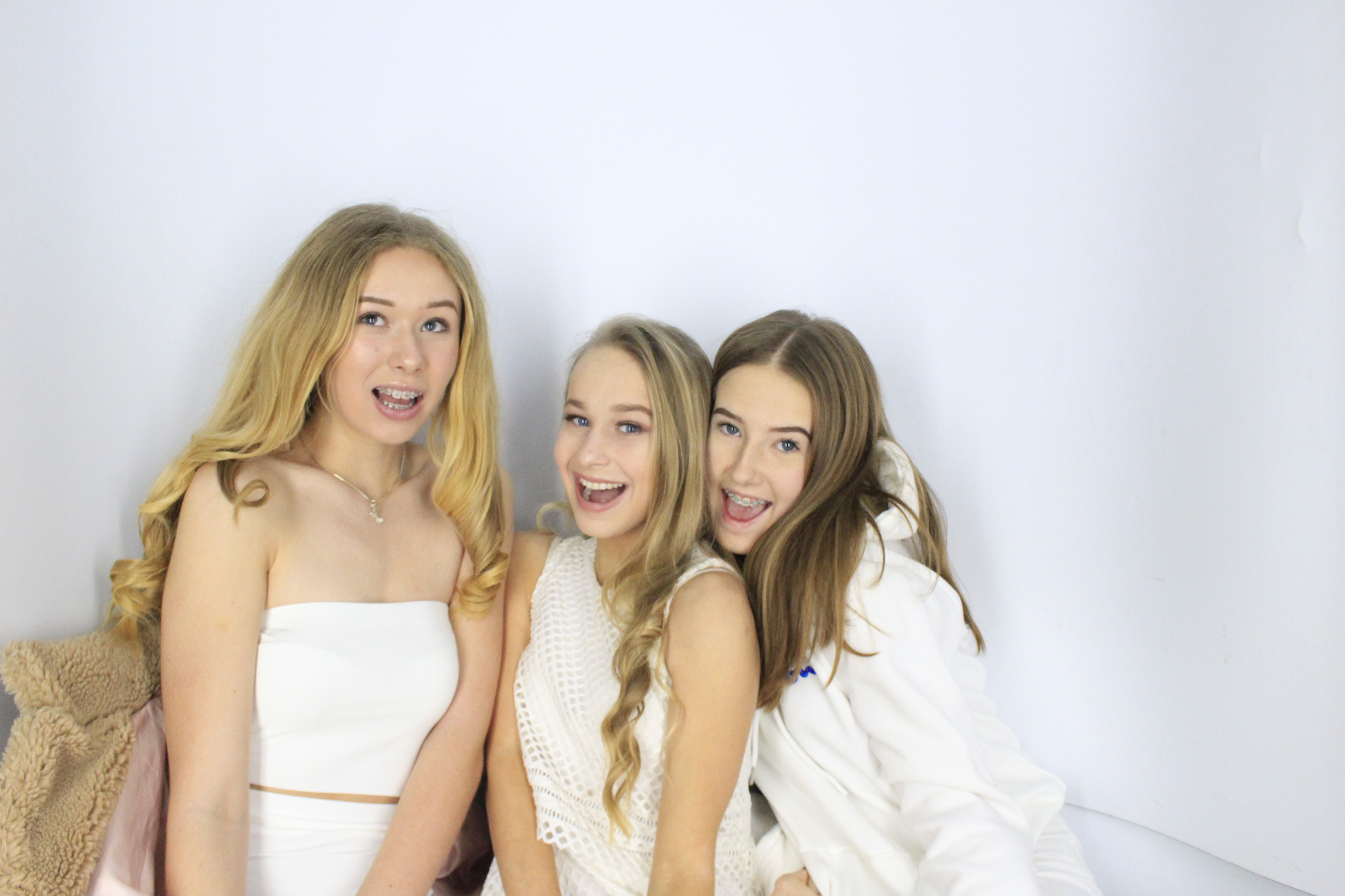 Issy & Alice's 18th Birthday Party | View more photos from the event at gallery.myphotoboothexperience.co.uk/u/MyPhotoBoothExperienceLtd/Issy-Alices-18th-Birthday-Party